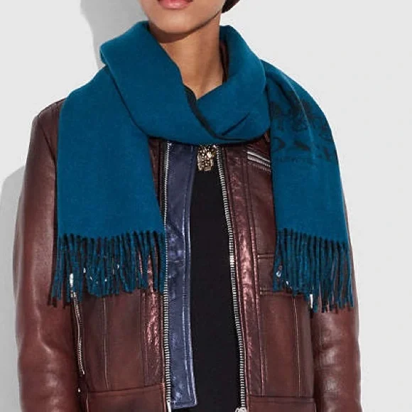 ♥️♥️♥️ Coach Signature Cashmere Scarf ♥️♥️♥️ - Picture 3 of 8